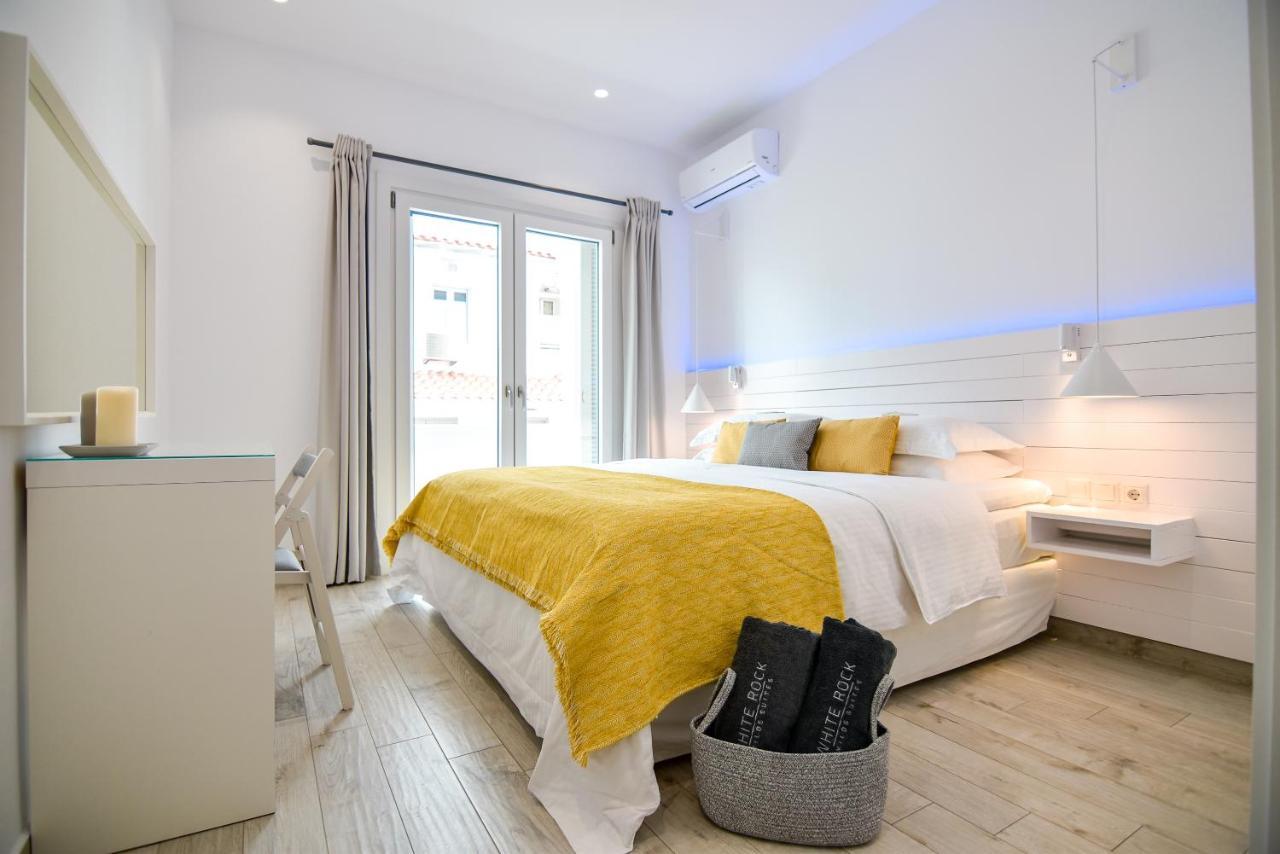 White Rock Milos Suites Αδάμας Εξωτερικό φωτογραφία